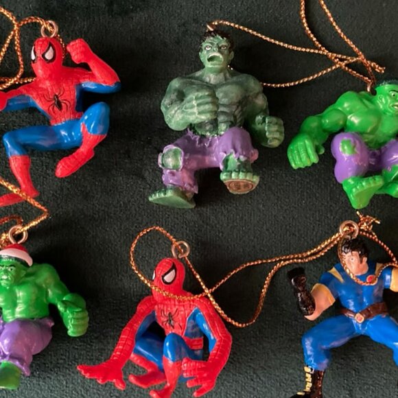Incredible Hulk & Spiderman Christmas Ornaments - Picture 4 of 5